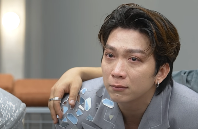 BB Trần căng thẳng vì bất đồng quan điểm với 1 BB Trần căng thẳng vì bất đồng quan điểm với 1