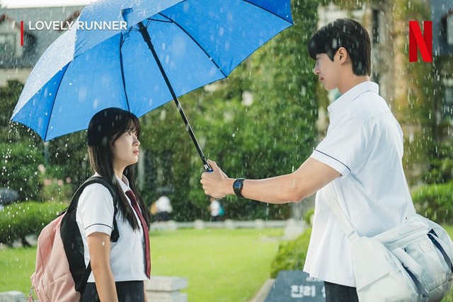 Bom tấn ngôn tình leo top 1 Việt Nam, cặp chính “xé truyện bước ra” khiến netizen mê mệt- Ảnh 3. Bom tấn ngôn tình leo top 1 Việt Nam, cặp chính “xé truyện bước ra” khiến netizen mê mệt- Ảnh 3.