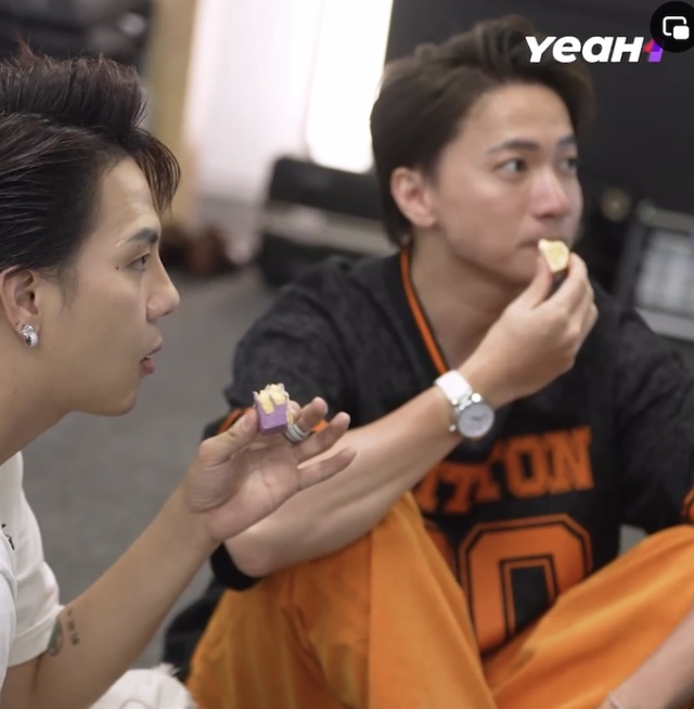 S.T Sơn Thạch gây drama lớn tại Anh trai chông gai, Thiên Minh nói 1 câu cực căng!- Ảnh 7. S.T Sơn Thạch gây drama lớn tại Anh trai chông gai, Thiên Minh nói 1 câu cực căng!- Ảnh 7.
