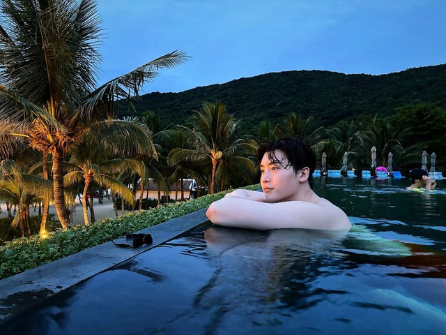 Lee Jong Suk "xả" ảnh du lịch Đà Nẵng với thái độ bất ngờ giữa nghi vấn chia tay IU- Ảnh 3. Lee Jong Suk "xả" ảnh du lịch Đà Nẵng với thái độ bất ngờ giữa nghi vấn chia tay IU- Ảnh 3.