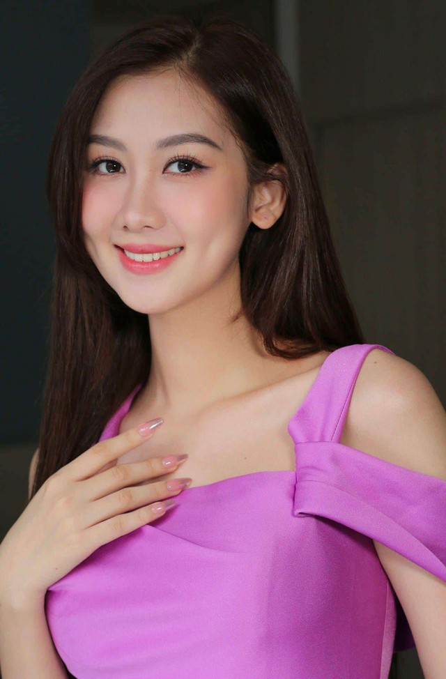 Rộ bảng điểm thi tốt nghiệp THPT của Hoa hậu Võ Lê Quế Anh- Ảnh 2. Rộ bảng điểm thi tốt nghiệp THPT của Hoa hậu Võ Lê Quế Anh- Ảnh 2.