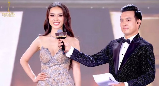 Toàn cảnh Chung kết Miss Grand Vietnam 2024: Âm nhạc và camera kém chuyên nghiệp, loạt chi tiết khó hiểu từ ứng xử đến kết quả!- Ảnh 25.