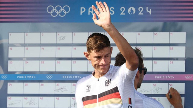 Olympic 2024: Đang thi đấu VĐV bất ngờ rẽ luôn vào quán cà phê, ai cũng thông cảm khi biết được lý do- Ảnh 3. Olympic 2024: Đang thi đấu VĐV bất ngờ rẽ luôn vào quán cà phê, ai cũng thông cảm khi biết được lý do- Ảnh 3.