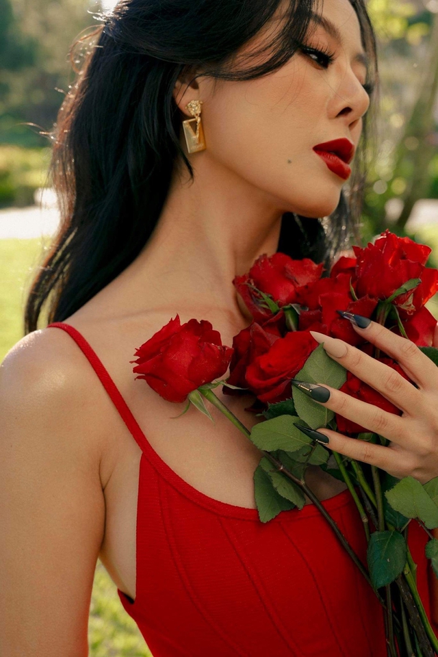 NÓNG: Nam Thư lộ diện thừa nhận bị tống tiền và công khai giấy xét nghiệm sử dụng chất kích thích- Ảnh 4. NÓNG: Nam Thư lộ diện thừa nhận bị tống tiền và công khai giấy xét nghiệm sử dụng chất kích thích- Ảnh 4.