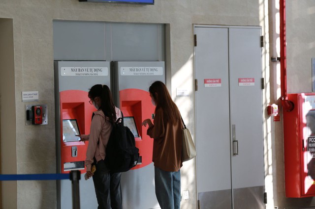 Metro Nhổn - ga Hà Nội bắt đầu đón những vị khách đầu tiên, nhiều trải nghiệm vô cùng thú vị!- Ảnh 14. Metro Nhổn - ga Hà Nội bắt đầu đón những vị khách đầu tiên, nhiều trải nghiệm vô cùng thú vị!- Ảnh 14.