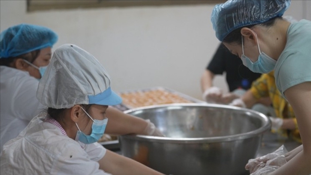 Sếp ứng trước 3 tháng lương nhưng sau 1 tháng nhân viên đột ngột biến mất: Mãi 17 năm sau lý do mới được tiết lộ - Ảnh 1. Sếp ứng trước 3 tháng lương nhưng sau 1 tháng nhân viên đột ngột biến mất: Mãi 17 năm sau lý do mới được tiết lộ - Ảnh 1.