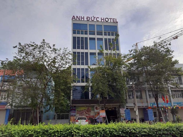 Cựu tiền đạo ĐTQG là “ông trùm” kinh doanh cơ ngơi tiền tỷ, chủ nhà hàng, khách sạn nhưng vẫn sống giản dị: 38 tuổi viên mãn “đủ đường” - Ảnh 5. Cựu tiền đạo ĐTQG là “ông trùm” kinh doanh cơ ngơi tiền tỷ, chủ nhà hàng, khách sạn nhưng vẫn sống giản dị: 38 tuổi viên mãn “đủ đường” - Ảnh 5.