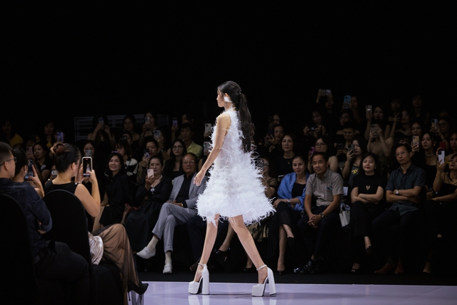 Nữ doanh nhân Việt U50 vẫn trẻ đẹp, ăn mặc sành điệu hàng đầu thương trường: Lần trở lại đáng nhớ sau 5 năm chia tay “đứa con tinh thần" - Ảnh 2. Nữ doanh nhân Việt U50 vẫn trẻ đẹp, ăn mặc sành điệu hàng đầu thương trường: Lần trở lại đáng nhớ sau 5 năm chia tay “đứa con tinh thần" - Ảnh 2.