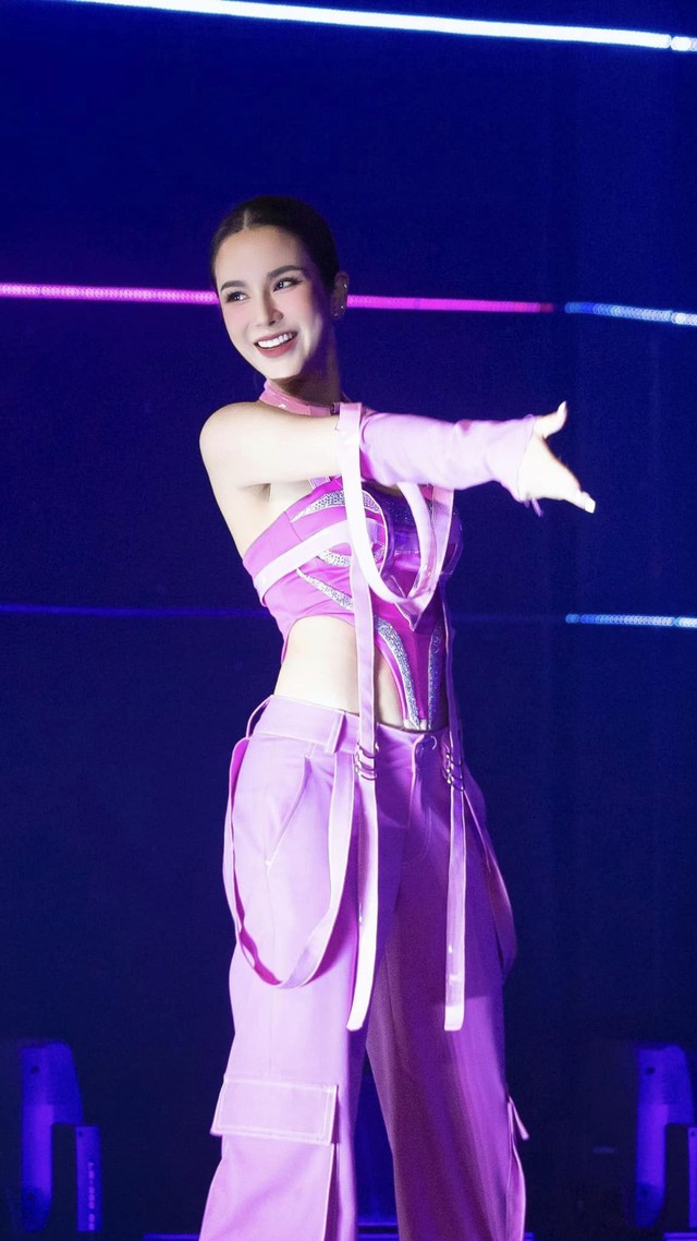 “Chị đẹp” U40 từng “ăn với hiphop, ngủ với hiphop” nay là đại gia mảng kinh doanh: Làm chủ hãng trà sữa 40 cửa hàng, 3 thương hiệu thời trang hái ra tiền - Ảnh 1. “Chị đẹp” U40 từng “ăn với hiphop, ngủ với hiphop” nay là đại gia mảng kinh doanh: Làm chủ hãng trà sữa 40 cửa hàng, 3 thương hiệu thời trang hái ra tiền - Ảnh 1.