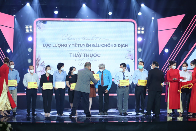 Câu nói quặn lòng “mẹ ơi, mẹ cố gắng thở vì con…” của chiến sĩ lính cứu hoả hết lòng xông pha vì nước vì dân - Ảnh 1. Câu nói quặn lòng “mẹ ơi, mẹ cố gắng thở vì con…” của chiến sĩ lính cứu hoả hết lòng xông pha vì nước vì dân - Ảnh 1.