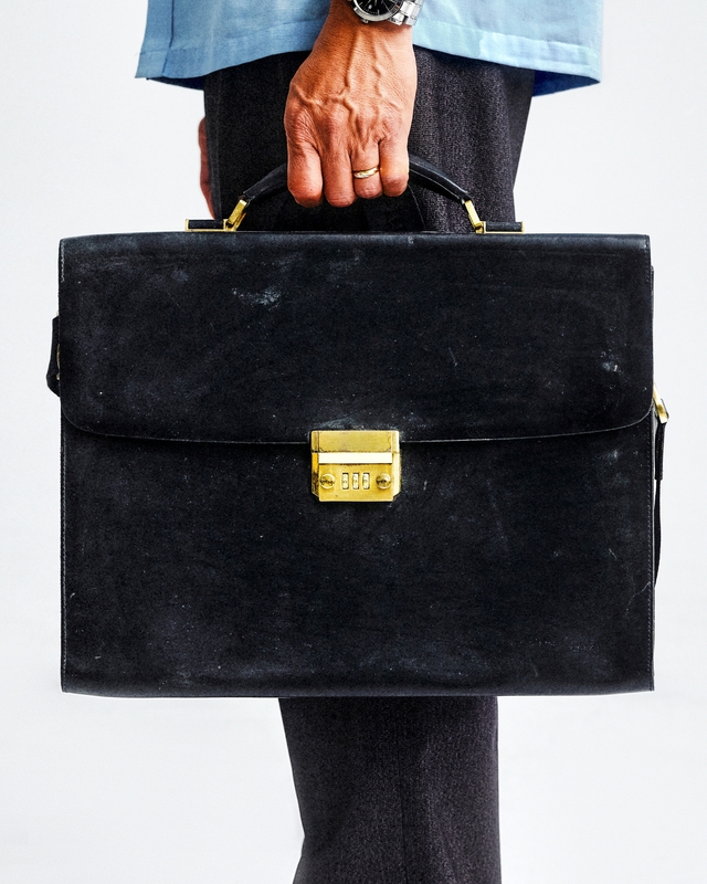 2 người mẫu đặc biệt của NTK Cường Đàm trong bộ ảnh mừng 20/11: “Họ là những người gieo giấc mơ” - Ảnh 2. 2 người mẫu đặc biệt của NTK Cường Đàm trong bộ ảnh mừng 20/11: “Họ là những người gieo giấc mơ” - Ảnh 2.