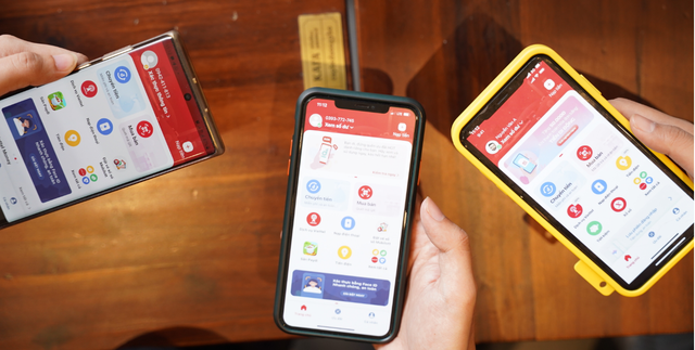 Khách du lịch Việt Nam chuộng thanh toán không tiền mặt - Ảnh 1. Khách du lịch Việt Nam chuộng thanh toán không tiền mặt - Ảnh 1.