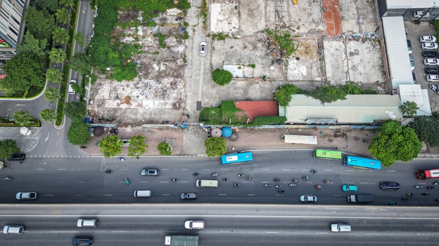 Dự án khách sạn 5 sao bị thu hồi biến thành bãi phế liệu, đại diện chủ đầu tư vướng vòng lao lý - Ảnh 6.