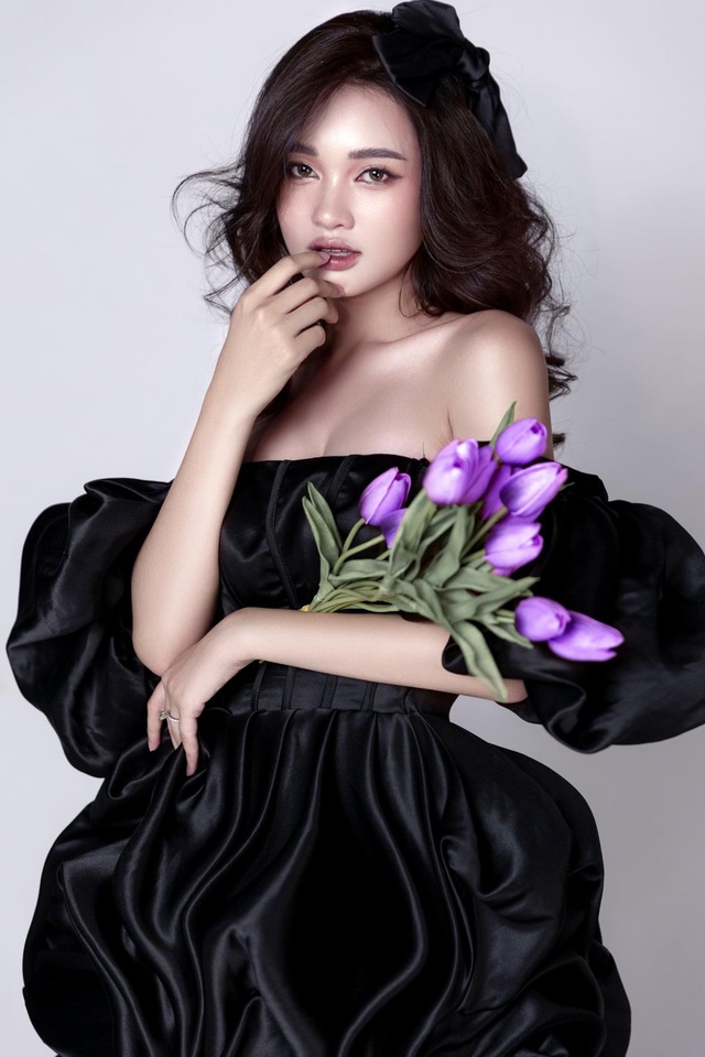 Á khôi 10X gây sốt với nhan sắc và thành tích “khủng”, theo học ngôi trường “con nhà giàu” tiếng tăm tại Hà Nội - Ảnh 3. Á khôi 10X gây sốt với nhan sắc và thành tích “khủng”, theo học ngôi trường “con nhà giàu” tiếng tăm tại Hà Nội - Ảnh 3.