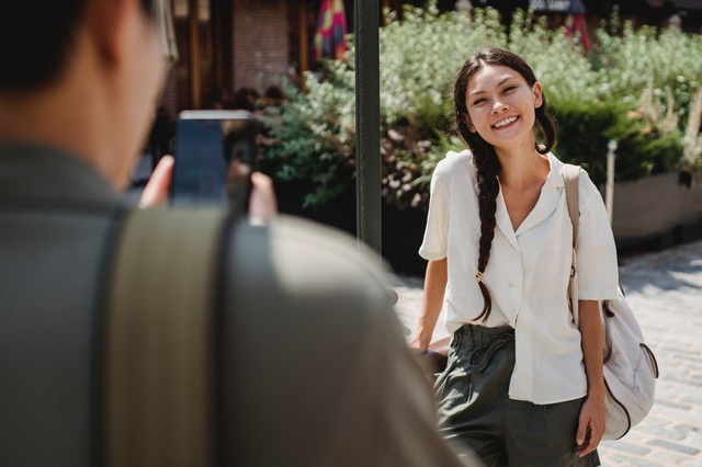 Quá nhiều người cô đơn, dịch vụ “thuê người yêu dịp Tết” nở rộ ở đất nước tỉ dân: Ẩn chứa nhiều cạm bẫy lừa đảo - Ảnh 3. Quá nhiều người cô đơn, dịch vụ “thuê người yêu dịp Tết” nở rộ ở đất nước tỉ dân: Ẩn chứa nhiều cạm bẫy lừa đảo - Ảnh 3.