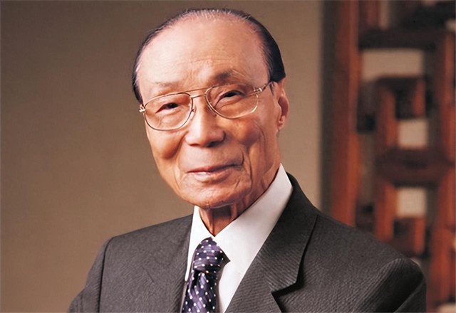 Chuyện lạ có thật: ''Vua giả trí châu Á'' qua đời năm 2014, hưởng thọ 107 tuổi, có 4 người con nhưng không ai muốn thừa kế gia tài 68.000 tỷ và CÁI TÊN LẠ trong bản di chúc- Ảnh 1. Chuyện lạ có thật: ''Vua giả trí châu Á'' qua đời năm 2014, hưởng thọ 107 tuổi, có 4 người con nhưng không ai muốn thừa kế gia tài 68.000 tỷ và CÁI TÊN LẠ trong bản di chúc- Ảnh 1.