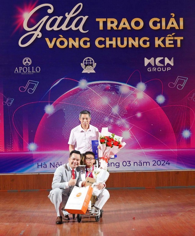 Lộ diện 8 thí sinh giành chiến thắng cuộc thi Piano mở rộng toàn quốc 2024 - Ảnh 2. Lộ diện 8 thí sinh giành chiến thắng cuộc thi Piano mở rộng toàn quốc 2024 - Ảnh 2.