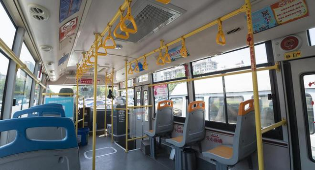 Tôi U70, tích cóp mua nhà, mua xe cho gia đình con trai, còn trợ cấp 10 triệu đồng/tháng: nghe 3 yêu cầu của con dâu, tôi liền 