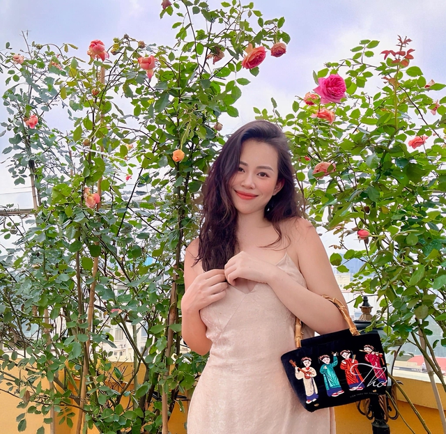 Mẫu túi giá hơn 2 triệu mang đậm chất liệu nghệ nhân: Giá trị nhất nằm ở kỹ thuật Việt trong từng đường kim mũi chỉ- Ảnh 3. Mẫu túi giá hơn 2 triệu mang đậm chất liệu nghệ nhân: Giá trị nhất nằm ở kỹ thuật Việt trong từng đường kim mũi chỉ- Ảnh 3.