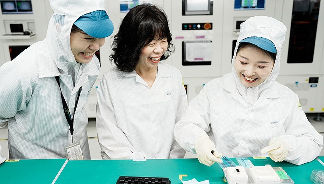 Nữ tướng công nghệ đi lên từ “nghèo khó” học vấn chỉ hết cấp 2, lời khuyên chỉ gói gọn trong câu: Hãy hỏi nếu bạn không hiểu và học khi bạn có cơ hội- Ảnh 1. Nữ tướng công nghệ đi lên từ “nghèo khó” học vấn chỉ hết cấp 2, lời khuyên chỉ gói gọn trong câu: Hãy hỏi nếu bạn không hiểu và học khi bạn có cơ hội- Ảnh 1.