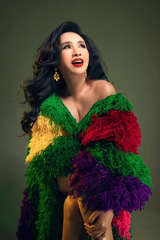 Diva đầu tiên được phong NSND: U60 vẫn trẻ trung phơi phới, cuộc sống viên mãn sau 2 lần ly hôn, sở hữu nhiều cơ ngơi ''khủng''- Ảnh 2.
