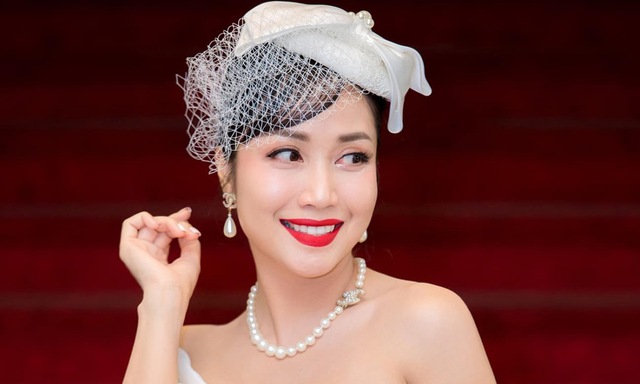 Nữ diễn viên vừa bay từ Úc về Việt Nam để nhận danh hiệu NSƯT: Tuổi 40 viên mãn, ở cơ ngơi khủng, dạy cả yoga lẫn livestream bán hàng ở nước ngoài- Ảnh 2.
