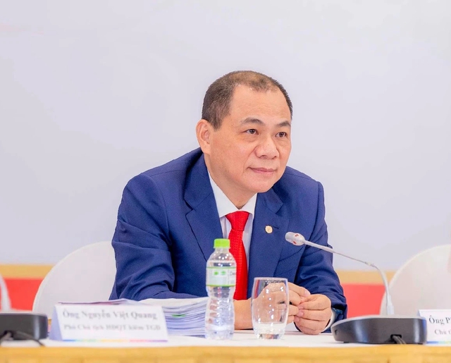 Không chỉ Chủ tịch Phạm Nhật Vượng, người đàn ông này cũng thường dùng cà vạt màu đỏ: Lý do là gì?- Ảnh 1.
