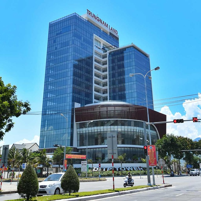 Chủ tịch HĐQT Nguyễn Tâm Thịnh bị tạm hoãn xuất cảnh, loạt dự án bất động sản của Trung Nam Group hiện nay thế nào?- Ảnh 2. Chủ tịch HĐQT Nguyễn Tâm Thịnh bị tạm hoãn xuất cảnh, loạt dự án bất động sản của Trung Nam Group hiện nay thế nào?- Ảnh 2.