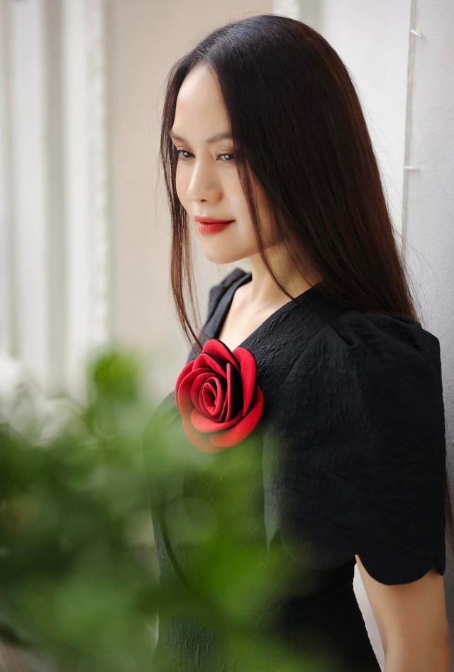 Nữ NSND từng kiếm 7 chỉ vàng/ ngày: Được ví là ''nữ hoàng nhạc phim'', U50 vẫn trẻ đẹp, sống vui tươi- Ảnh 2. Nữ NSND từng kiếm 7 chỉ vàng/ ngày: Được ví là ''nữ hoàng nhạc phim'', U50 vẫn trẻ đẹp, sống vui tươi- Ảnh 2.