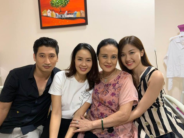 Nữ NSND từng giữ chức Phó Giám đốc: Được ví là U70 ''ăn chơi'' nhất màn ảnh Việt, về già sống thảnh thơi, chăm đi du lịch- Ảnh 3. Nữ NSND từng giữ chức Phó Giám đốc: Được ví là U70 ''ăn chơi'' nhất màn ảnh Việt, về già sống thảnh thơi, chăm đi du lịch- Ảnh 3.