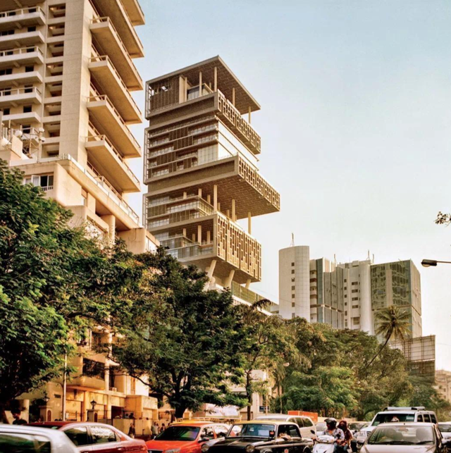 Cuộc sống xa hoa của tỷ phú Ấn Độ trong dinh thự 27 tầng đắt nhất hành tinh: Có đầu bếp Michelin riêng, hơn 600 nhân viên phục vụ, trực thăng ''đậu'' trên nóc nhà- Ảnh 3. Cuộc sống xa hoa của tỷ phú Ấn Độ trong dinh thự 27 tầng đắt nhất hành tinh: Có đầu bếp Michelin riêng, hơn 600 nhân viên phục vụ, trực thăng ''đậu'' trên nóc nhà- Ảnh 3.