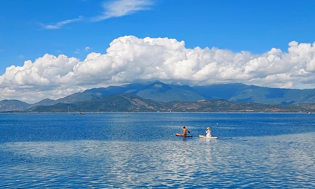 Việt Nam có 1 hòn đảo có biển xanh trong nhìn thấy tận đáy, đẹp không kém Maldives, giữ trọn nét hoang sơ mà chưa nhiều người biết- Ảnh 4. Việt Nam có 1 hòn đảo có biển xanh trong nhìn thấy tận đáy, đẹp không kém Maldives, giữ trọn nét hoang sơ mà chưa nhiều người biết- Ảnh 4.