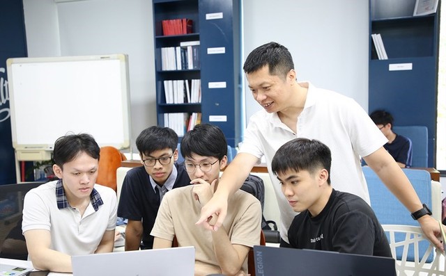 3 ngành học ĐH Bách khoa Hà Nội dự báo điểm chuẩn trên 28 điểm: Khát 200.000 nhân lực, lương tháng lên đến 75 triệu đồng- Ảnh 3. 3 ngành học ĐH Bách khoa Hà Nội dự báo điểm chuẩn trên 28 điểm: Khát 200.000 nhân lực, lương tháng lên đến 75 triệu đồng- Ảnh 3.
