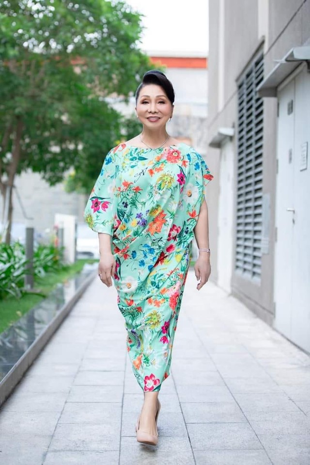 Nữ NSND được phong danh hiệu ''cải lương chi bảo'': 16 tuổi xây nhà 3 tầng cho bố, được tạp chí Forbes vinh danh- Ảnh 3. Nữ NSND được phong danh hiệu ''cải lương chi bảo'': 16 tuổi xây nhà 3 tầng cho bố, được tạp chí Forbes vinh danh- Ảnh 3.