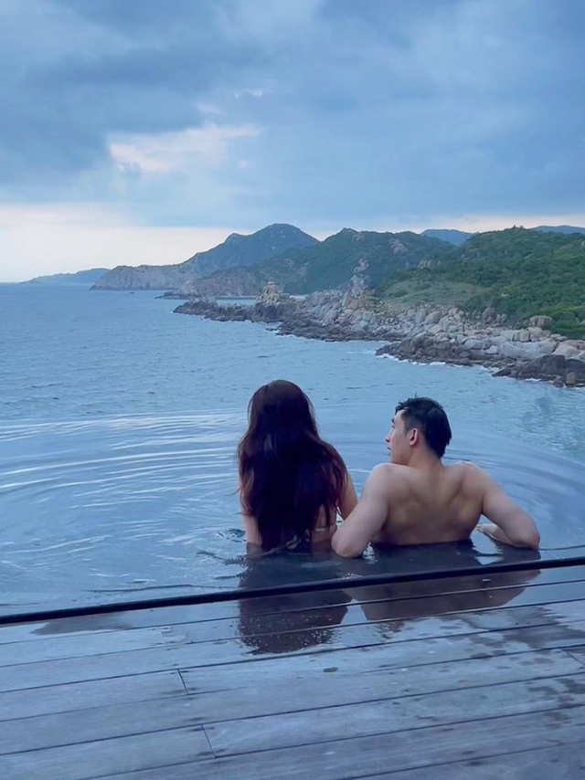 Diễm My 9X đẹp như tiên tử ở resort “đắt nhất Việt Nam”: Giá gần 240 triệu đồng/đêm, ẩn hiện trên dãy núi Chúa- Ảnh 5. Diễm My 9X đẹp như tiên tử ở resort “đắt nhất Việt Nam”: Giá gần 240 triệu đồng/đêm, ẩn hiện trên dãy núi Chúa- Ảnh 5.