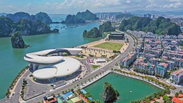 Việt Nam có 1 nơi sở hữu kỳ quan thiên nhiên thế giới, hút hơn 10 triệu lượt khách đầu năm 2024: Cảnh đẹp hùng vĩ, kỳ thú bậc nhất hành tinh, du lịch 4 mùa đều hợp- Ảnh 16. Việt Nam có 1 nơi sở hữu kỳ quan thiên nhiên thế giới, hút hơn 10 triệu lượt khách đầu năm 2024: Cảnh đẹp hùng vĩ, kỳ thú bậc nhất hành tinh, du lịch 4 mùa đều hợp- Ảnh 16.