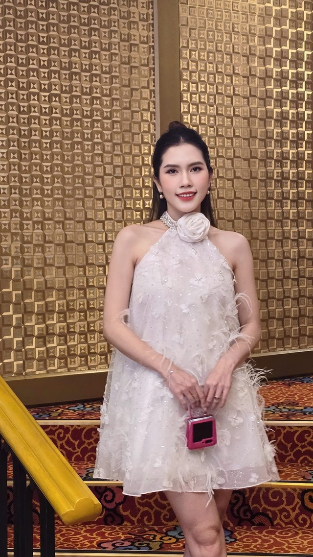 Nhan sắc vợ hot girl kém 13 tuổi của Phó Giám đốc Trường quay Cổ Loa- Ảnh 14.