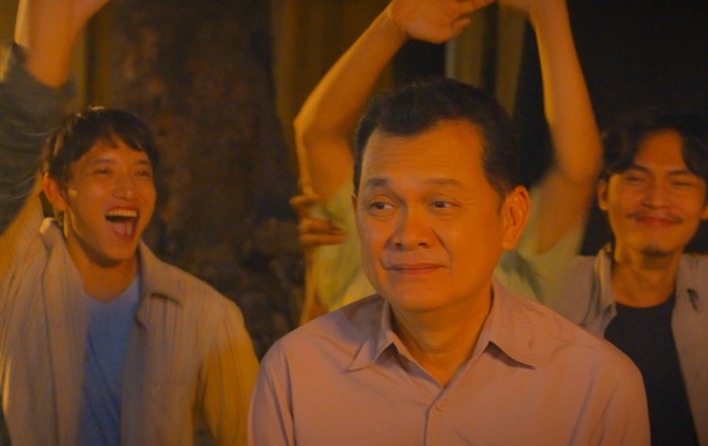 Nam NSƯT từng là công tử sa cơ phải đi bán báo: U60 độc thân không vợ con vẫn hài lòng, miệt mài cống hiến cho nghệ thuật- Ảnh 2. Nam NSƯT từng là công tử sa cơ phải đi bán báo: U60 độc thân không vợ con vẫn hài lòng, miệt mài cống hiến cho nghệ thuật- Ảnh 2.