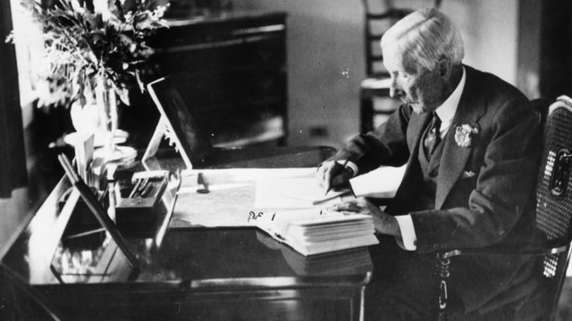 Tỷ phú Rockefeller dặn con: Muốn giàu thì phải biết làm 1 việc, nếu không dù "sinh ra ở vạch đích" cũng sẽ thất bại- Ảnh 2. Tỷ phú Rockefeller dặn con: Muốn giàu thì phải biết làm 1 việc, nếu không dù "sinh ra ở vạch đích" cũng sẽ thất bại- Ảnh 2.