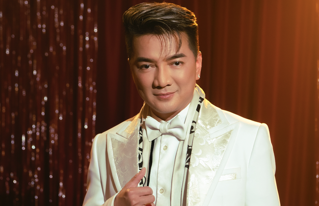 Động thái của Đàm Vĩnh Hưng sau khi Bộ VHTT&DL chỉ đạo làm rõ vụ cài huy hiệu "lạ"- Ảnh 1.