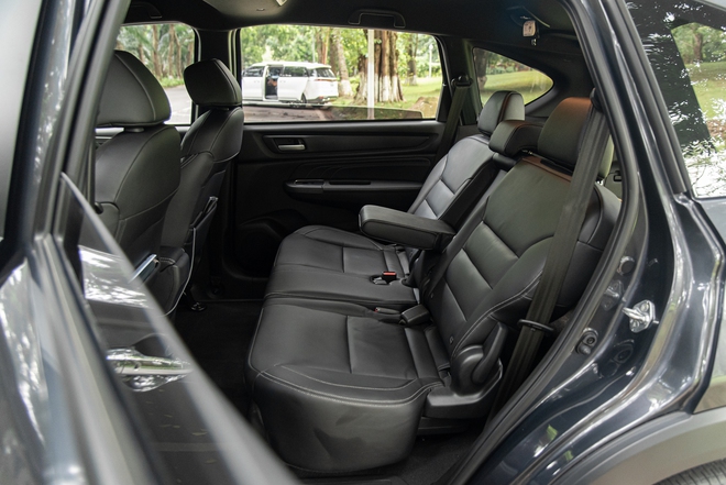 Honda BR-V giảm giá tại đại lý: Bản ‘base’ còn hơn 620 triệu, ngang Xpander bản đắt nhất- Ảnh 7. Honda BR-V giảm giá tại đại lý: Bản ‘base’ còn hơn 620 triệu, ngang Xpander bản đắt nhất- Ảnh 7.