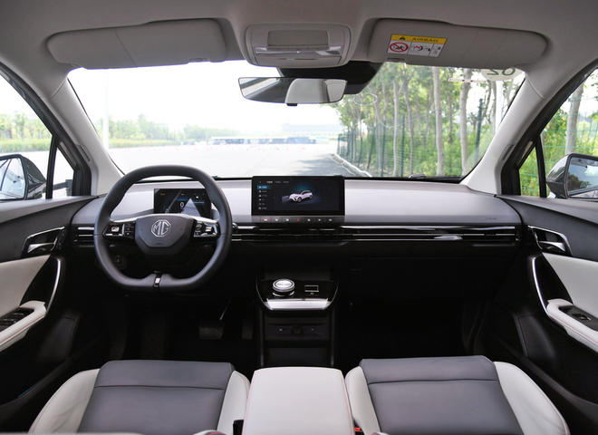 Đại lý báo MG4 đã về, dễ ra mắt khách Việt tháng này: Giá đồn đoán hơn 500 triệu, chạy 450km/sạc, có nhiều trụ cắm điện- Ảnh 7. Đại lý báo MG4 đã về, dễ ra mắt khách Việt tháng này: Giá đồn đoán hơn 500 triệu, chạy 450km/sạc, có nhiều trụ cắm điện- Ảnh 7.