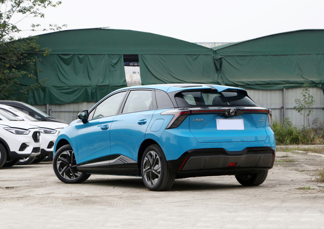 Đại lý báo MG4 đã về, dễ ra mắt khách Việt tháng này: Giá đồn đoán hơn 500 triệu, chạy 450km/sạc, có nhiều trụ cắm điện- Ảnh 6. Đại lý báo MG4 đã về, dễ ra mắt khách Việt tháng này: Giá đồn đoán hơn 500 triệu, chạy 450km/sạc, có nhiều trụ cắm điện- Ảnh 6.