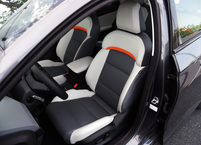 Đại lý báo MG4 đã về, dễ ra mắt khách Việt tháng này: Giá đồn đoán hơn 500 triệu, chạy 450km/sạc, có nhiều trụ cắm điện- Ảnh 8. Đại lý báo MG4 đã về, dễ ra mắt khách Việt tháng này: Giá đồn đoán hơn 500 triệu, chạy 450km/sạc, có nhiều trụ cắm điện- Ảnh 8.