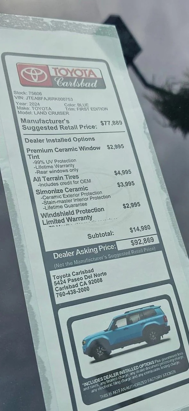 Toyota Land Cruiser Prado 2024 bị 'bán kèm lạc' tới 380 triệu đồng: Kính chắn gió đắt gấp 5 lần Lexus, bộ lốp giá bằng một nửa VinFast VF 3- Ảnh 3. Toyota Land Cruiser Prado 2024 bị 'bán kèm lạc' tới 380 triệu đồng: Kính chắn gió đắt gấp 5 lần Lexus, bộ lốp giá bằng một nửa VinFast VF 3- Ảnh 3.