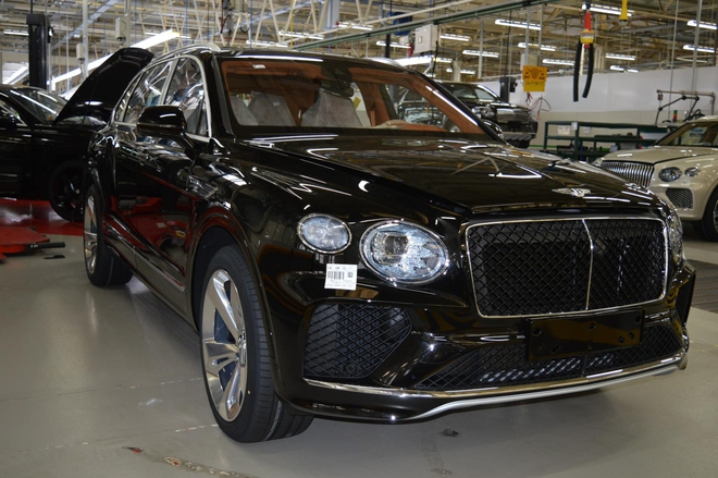 Mua cho vợ bầu chiếc Bentley Bentayga, chồng Đoàn Di Băng chia sẻ: ‘Giai đoạn này vợ cần êm ái’- Ảnh 4.