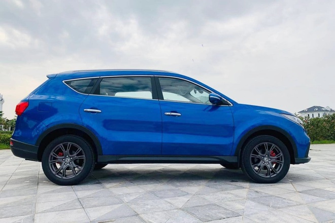 SUV 7 chỗ này giảm giá còn 430 triệu tại Việt Nam: Ngang cỡ CR-V, có phanh điện tử, cửa sổ trời toàn cảnh như xe tiền tỷ- Ảnh 4. SUV 7 chỗ này giảm giá còn 430 triệu tại Việt Nam: Ngang cỡ CR-V, có phanh điện tử, cửa sổ trời toàn cảnh như xe tiền tỷ- Ảnh 4.