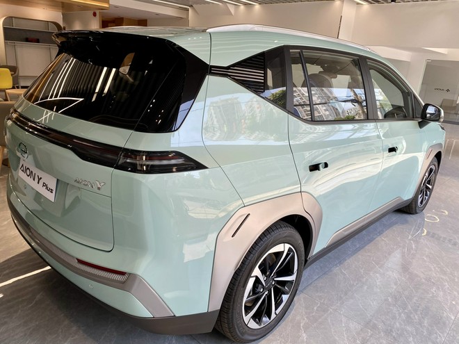 Đại lý tiết lộ ‘full’ trang bị 2 xe Aion sắp ra mắt Việt Nam: Giá dưới 1 tỷ, chạy Hà Nội - Quảng Bình chỉ cần sạc một lần- Ảnh 2. Đại lý tiết lộ ‘full’ trang bị 2 xe Aion sắp ra mắt Việt Nam: Giá dưới 1 tỷ, chạy Hà Nội - Quảng Bình chỉ cần sạc một lần- Ảnh 2.