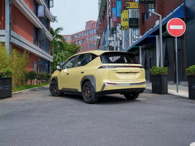 Đại lý tiết lộ ‘full’ trang bị 2 xe Aion sắp ra mắt Việt Nam: Giá dưới 1 tỷ, chạy Hà Nội - Quảng Bình chỉ cần sạc một lần- Ảnh 5. Đại lý tiết lộ ‘full’ trang bị 2 xe Aion sắp ra mắt Việt Nam: Giá dưới 1 tỷ, chạy Hà Nội - Quảng Bình chỉ cần sạc một lần- Ảnh 5.