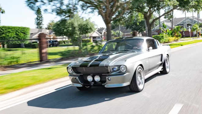 Hồi sinh xe cổ - Trào lưu chơi xe mới đang được giới đại gia ưa chuộng, có chiếc đỉnh cao đến mức Porsche phải nể phục- Ảnh 4. Hồi sinh xe cổ - Trào lưu chơi xe mới đang được giới đại gia ưa chuộng, có chiếc đỉnh cao đến mức Porsche phải nể phục- Ảnh 4.